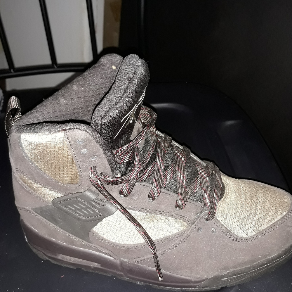 Shoe